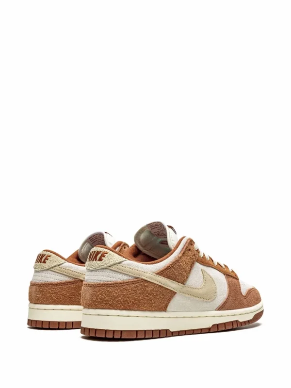 Nikee Dunk Low Medium Curry Suede Quality - Image 3