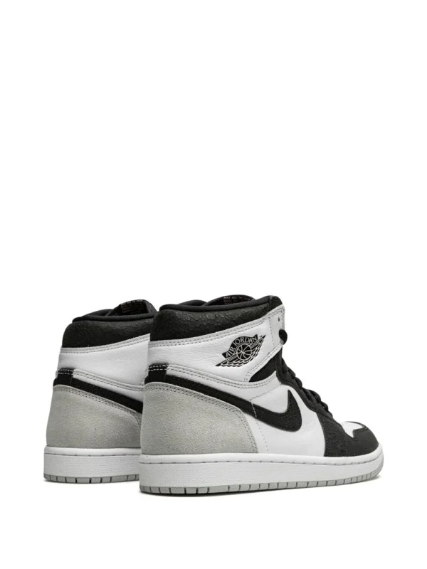 AIR JORDAN RETRO 1 STAGE HAZE SEMI UA WITH OG OPEN BOX AND EXTRA LACES - Image 3