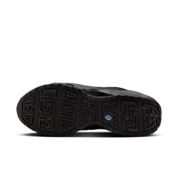 Nikee AirMax SNDR GORE TEX Black and Dark Smoke Grey - Image 2