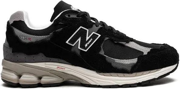 NEW BALANCEE 2002R Protection Pack Black Grey