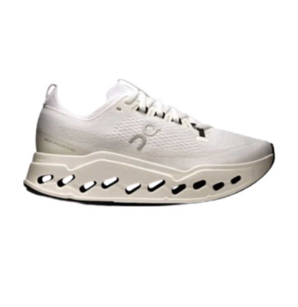 On Cloud surfer Max White