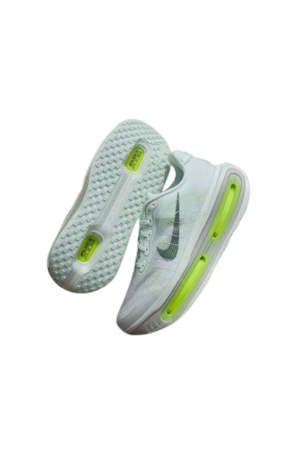 Nikee Vomero Premium Barely Green Volt - Image 2