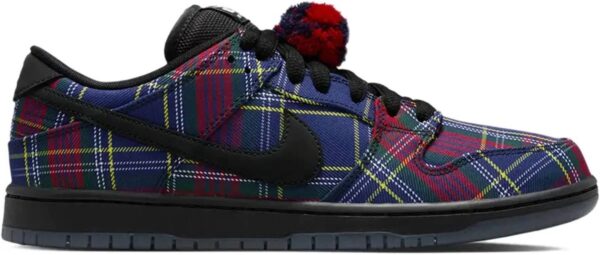 NARDWUAR X NIKE SB DUNK LOW