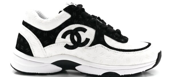 CHANEL CC EMBOSSED LOGO WHITE BLACK SUEDE