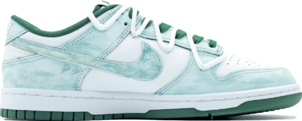 NIKE SB DUNK LOW YEAR OF SNAKE