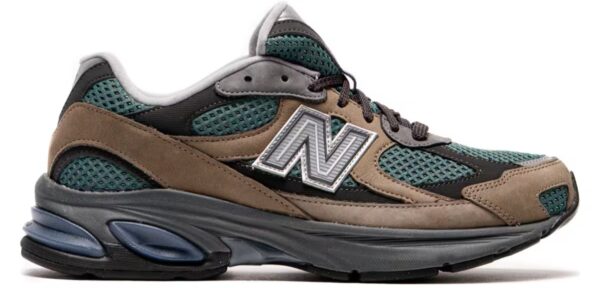 New balancee 2010 vintage khaki"