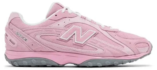 New Balance 204L Pastel Pink