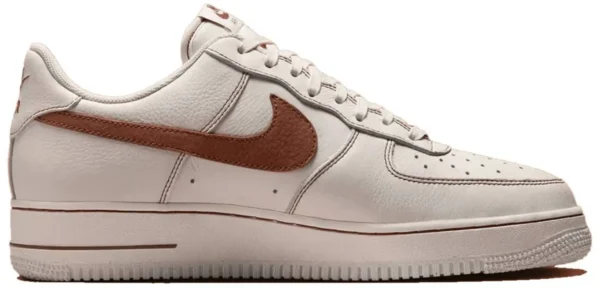 Nike AirForce 1 Low IvorySaddle Brown