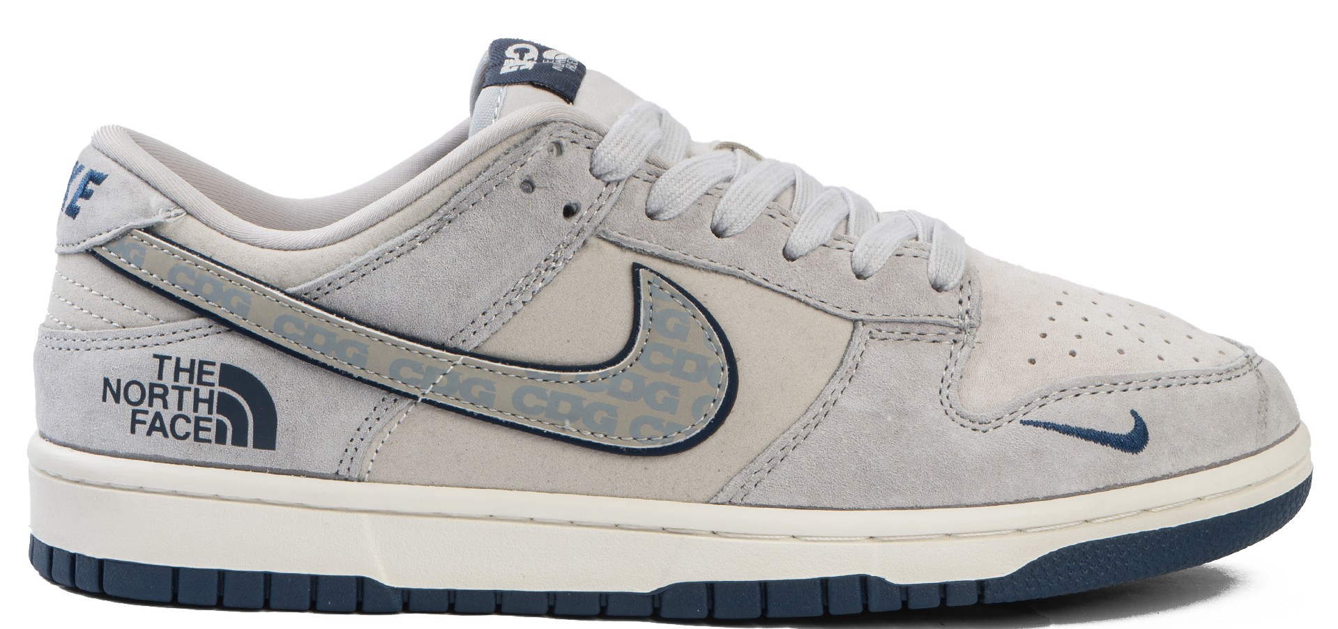 NIKE SB DUNK LOW X NORTH FACE 2025 REFLECTIVE