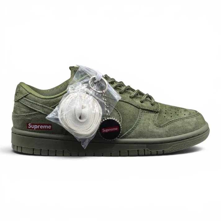 NIKE SB DUNK LOW OLIVE X SUPREME
