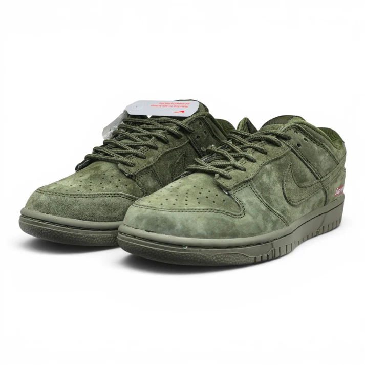 NIKE SB DUNK LOW OLIVE X SUPREME - Image 3