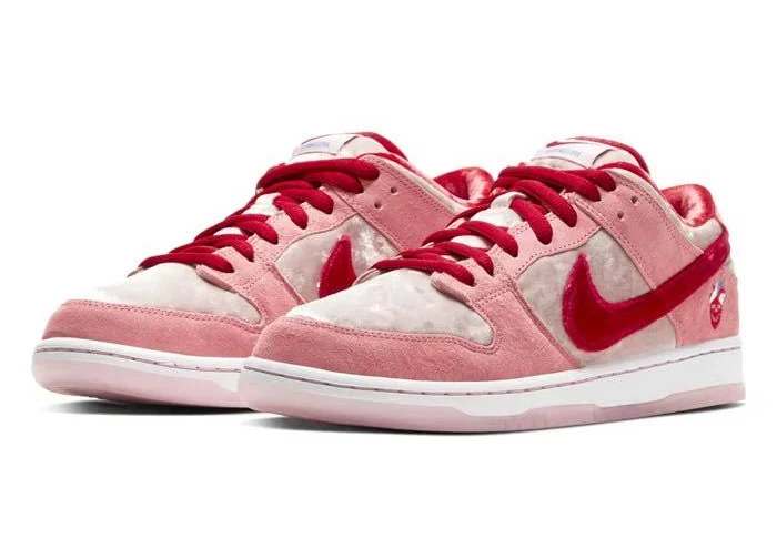 Nike Sb Dunk Low Pro Qs Strange Love - Image 2