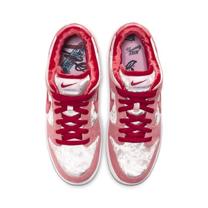 Nike Sb Dunk Low Pro Qs Strange Love - Image 3