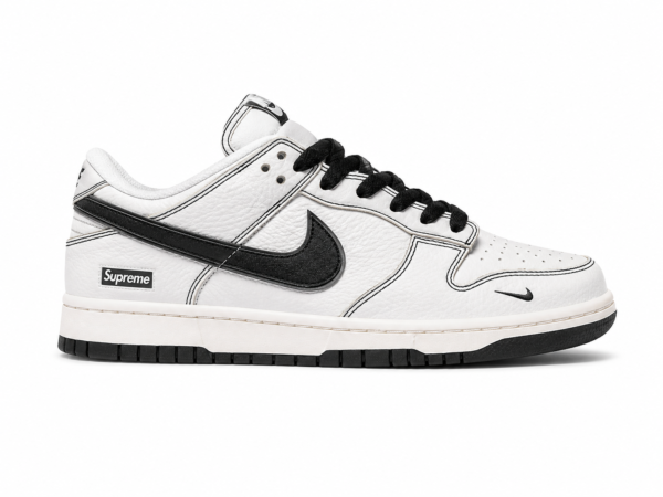 Nike SB Dunk Low X Supreme Black Sneakers