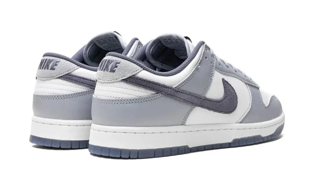 NIKE SB DUNK LOW LIGHT CARBON - Image 3