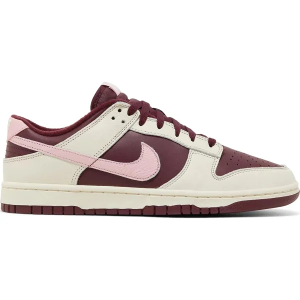 Nike Dunk Low "Valentine'S Day 2023" sneakers